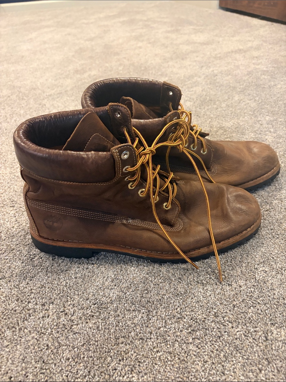 Timberland Brown Leather Lace-Up Ankle Boots with Gold Laces